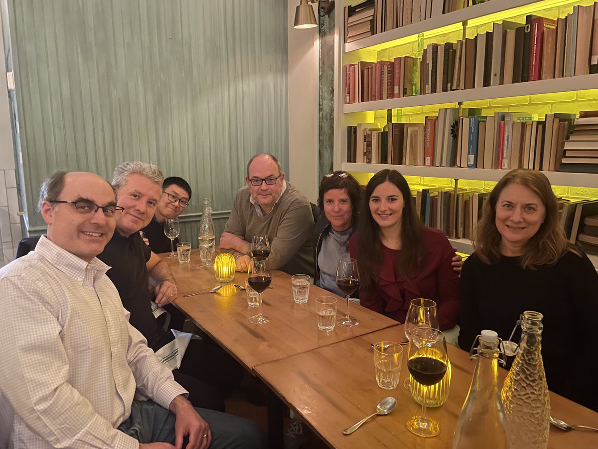 Fantastic <a href="/ColumbiaMed/">Columbia Medicine</a> nephrology grand rounds talk by Alessia Fornoni from <a href="/UMiamiHealth/">UMiami Health System</a> <a href="/MiamiNephrology/">University of Miami Nephrology</a> ! From discovery to therapeutics ! 
Plus a lot of fun hanging out !!! #alportsyndrome #FSGS
<a href="/MiamiAlessia/">AlessiaFornoni</a> <a href="/CUIMCGlomCenter/">David Koch Jr. Glomerular Kidney Center</a> <a href="/ISGDtweets/">International Society of Glomerular Disease</a> <a href="/JASN_News/">JASN_News</a> <a href="/ASNKidney/">American Society of Nephrology</a> <a href="/nephcure/">NephCure</a>