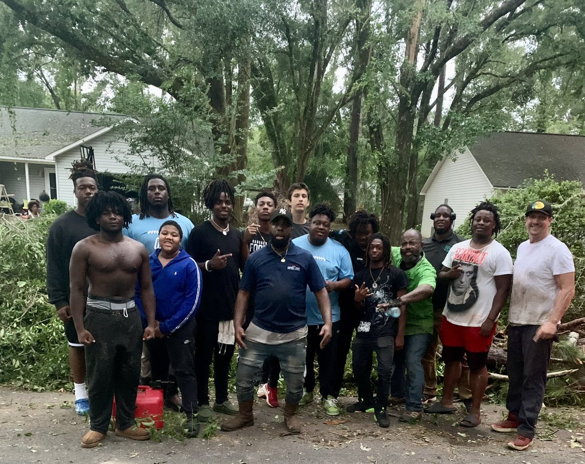 No time for the nonsense ! We had real life going on yesterday! Thankful for every player and Coach who stood in the paint yesterday for @CoachTravv850 in my absence! Had trees all over his house and cars and the young Kings from @GadsdenFootball came to WORK!! Great Group