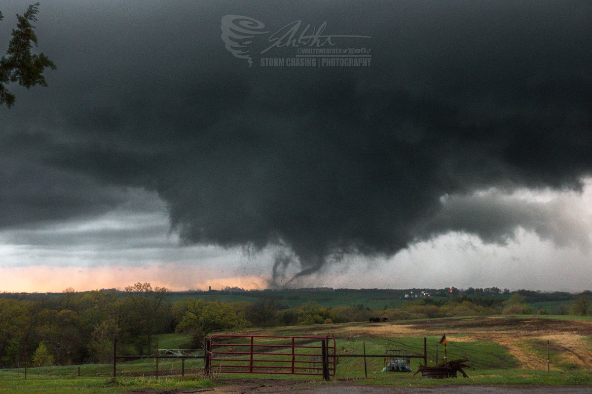 WhiteWeather_'s tweet image. This world is an amazing place.