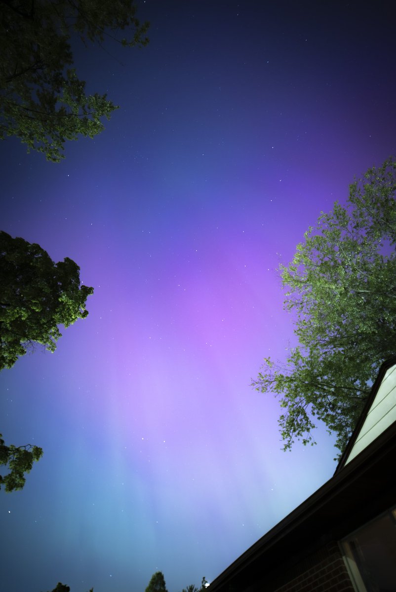 The skies of #AnnArbor lit up to celebrate our graduates last night. #NorthernLights #ForeverGoBlue