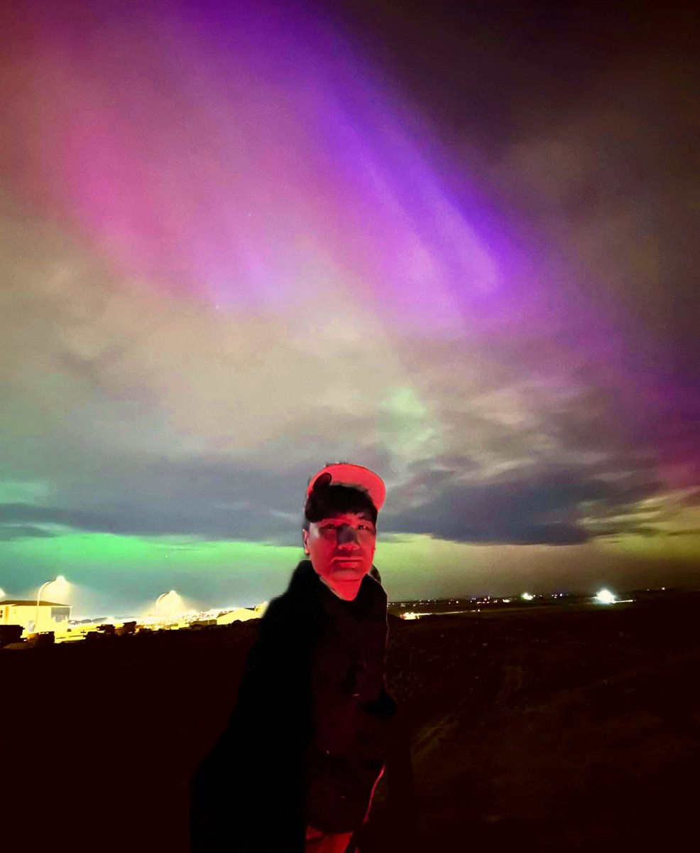 byjohnxanders's tweet photo. Nice to see you again AURORA BOREALIS! Nakapag picture naba lahat ng taga Canada 🇨🇦🍁🤣😂 (when you are on the only awake in the family) #aurora #northenlights #canada #canadalife #byjohnxanders #2024 https://t.co/ZxaPzSRMBa