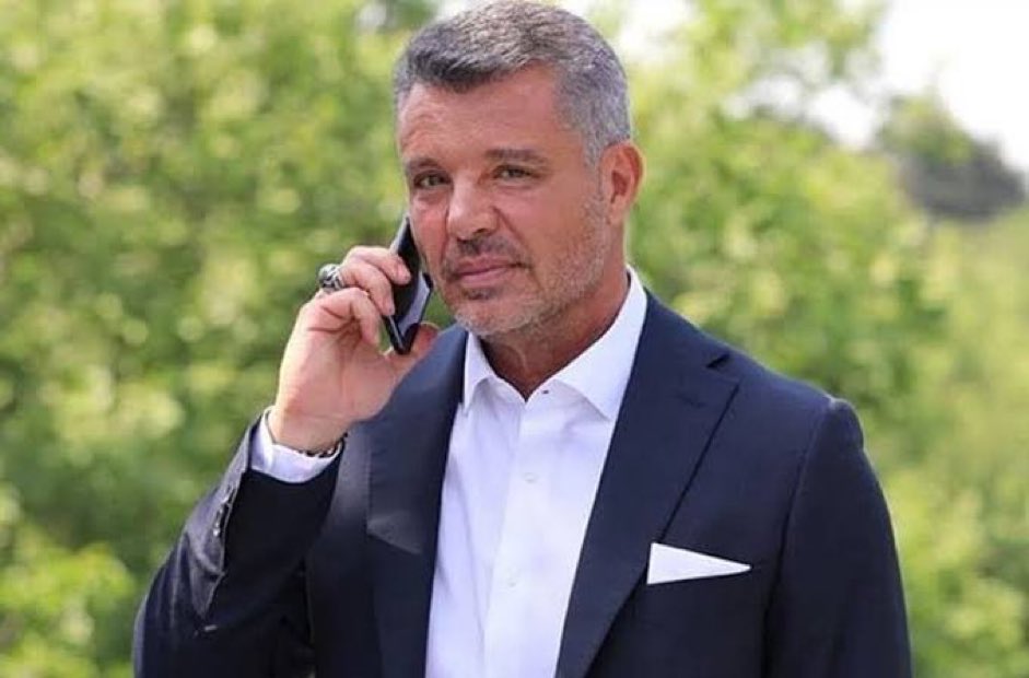 Sadettin Saran bugün göstermesi gereken iradeyi gösteremediği için onun için Fenerbahçe Başkanı olma kapısı açılamadan kapanmıştır.

Fenerbahçe’nin ihtiyacı varken irade gösteremeyen bir kişi bir daha Fenerbahçe Başkanı olamaz.