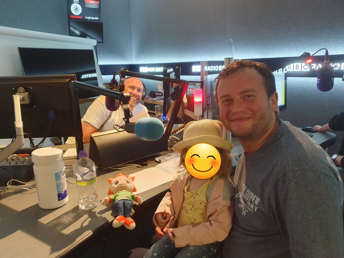 Brilliant to join @JoeSims10 and @SimsonPete on @BBCRB on Friday morning, setting out @LabourBristol thoughts on participating in the committee system. No issue whatsoever for them to workaround my childcare challenges and my daughter enjoyed her visit - how it should be.