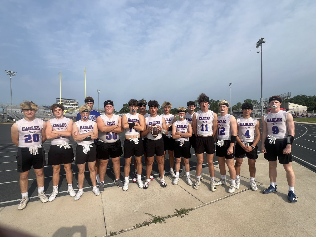 Thanks to <a href="/Guardian_Caps/">Guardian Caps</a> and <a href="/XenithFootball/">Xenith</a> got us looking nice for 7 on 7! The kids love them! 
<a href="/brazos_football/">Brazos Christian Football</a> #RFTB