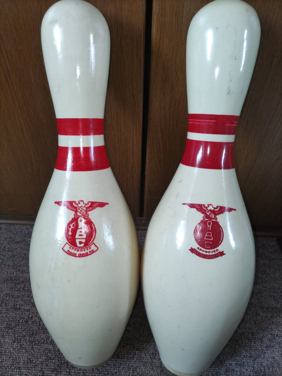 amflash_419's tweet photo. これ、中古でもいいからボトムが立つの30本くらい欲しい。
どこかに眠ってないものか？
 #LPC  #朝日キャピタル  #イースタンスポーツ  #スターレーン  #ボウリングピン  #ボーリングピン https://t.co/8d21cYG5QV