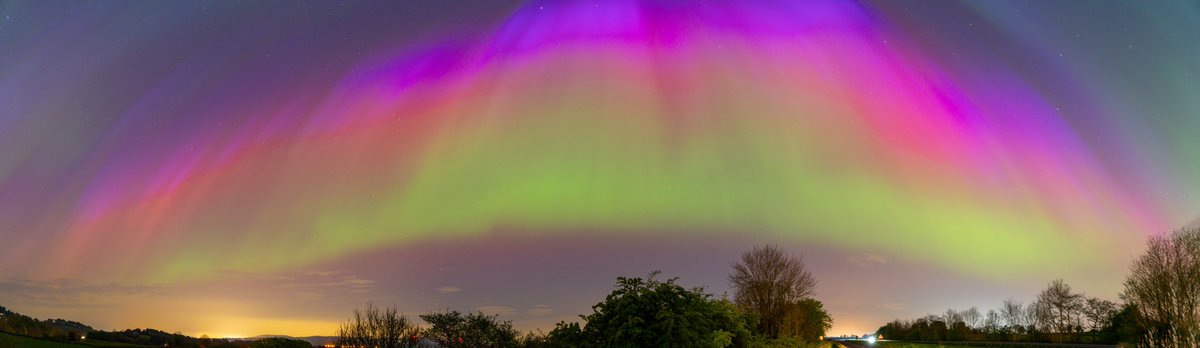 Little panoramic from last nights show over Antrim. #Auroraborealis #aurora #nightphotography #auroreboreale @Louise_utv @WeatherAisling @barrabest @WeatherCee #solarstorm #photograghy @bbcniweather