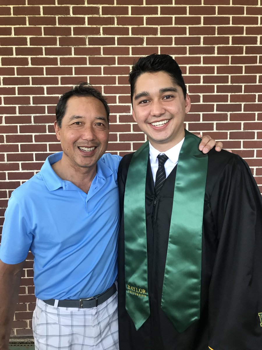 CliffYoung's tweet photo. #BaylorGrad #SicEm Congrats Ian Young!  So proud.of you https://t.co/v2tNIAn3OV
