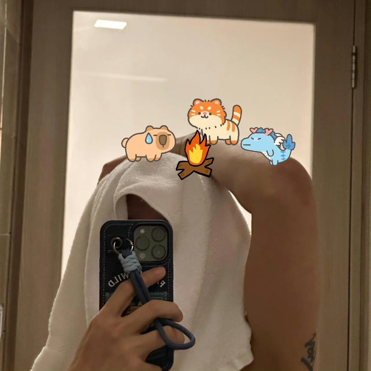 HELLO---- WHAT THE!

THE TATTOO WITH THE STICKERS OF CUTE KITTENS? 😭😭😭😭😭 Someone call the police, it's a crime to be this HOT! 

#BuildJakapan #Beyourluve