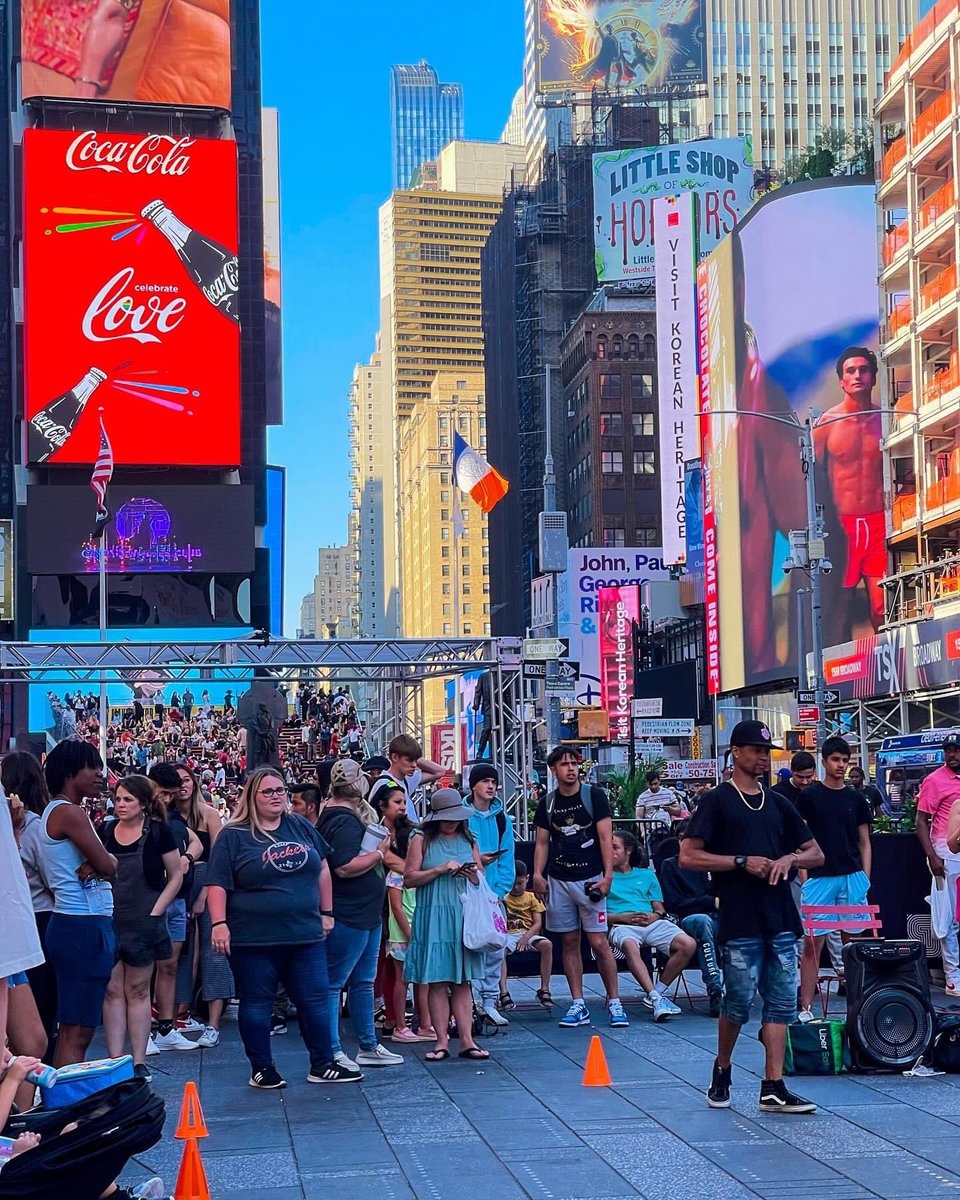 Hey hey hey, waking up in a dream✨Times Square ✨ #weekendvibes #NewYork #NYC #NewYorkCity #TimesSquare