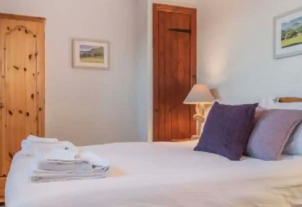 Named after the majestic fells that envelop them, Troutbeck Inn Cottages offer the perfect blend of comfort and relaxation. 🛏️ Sleeps 1-4 theholidaycottages.co.uk/cumbria/7868 #TroutbeckInnCottages #LakeDistrict #Cumbria #Escape #Adventure #Explore #Nature #Keswick #Penrith #SharpEdge