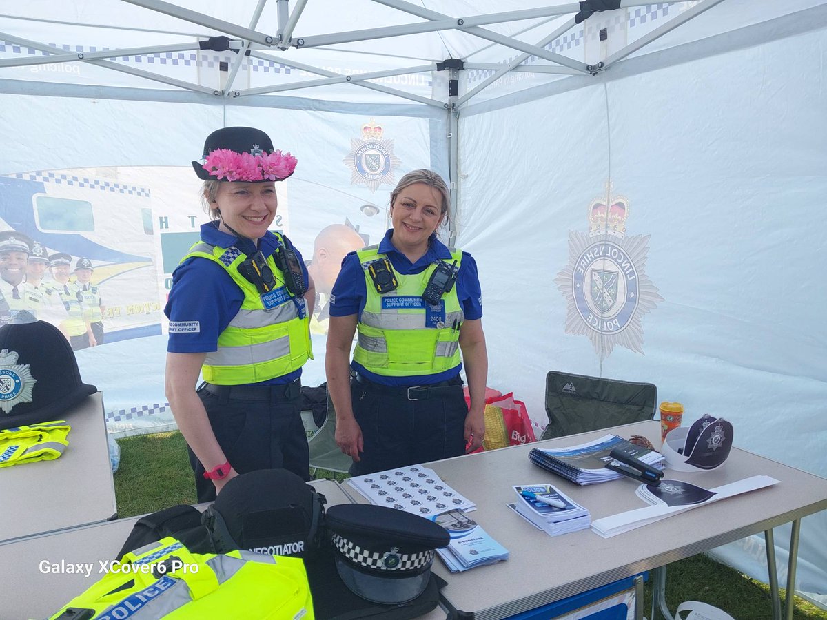 Pop and say hello to the Neighbourhood Policing Team at the Castle Sports Field. #FlowerParade2024
