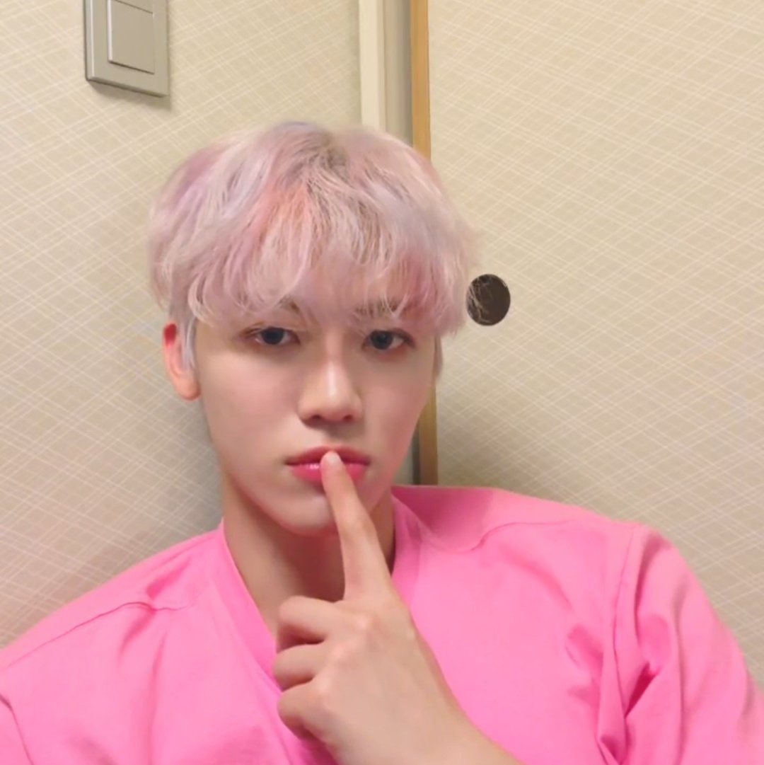 princess cotton candy in one bite nyam 🍭🐰 #JAEMIN #재민