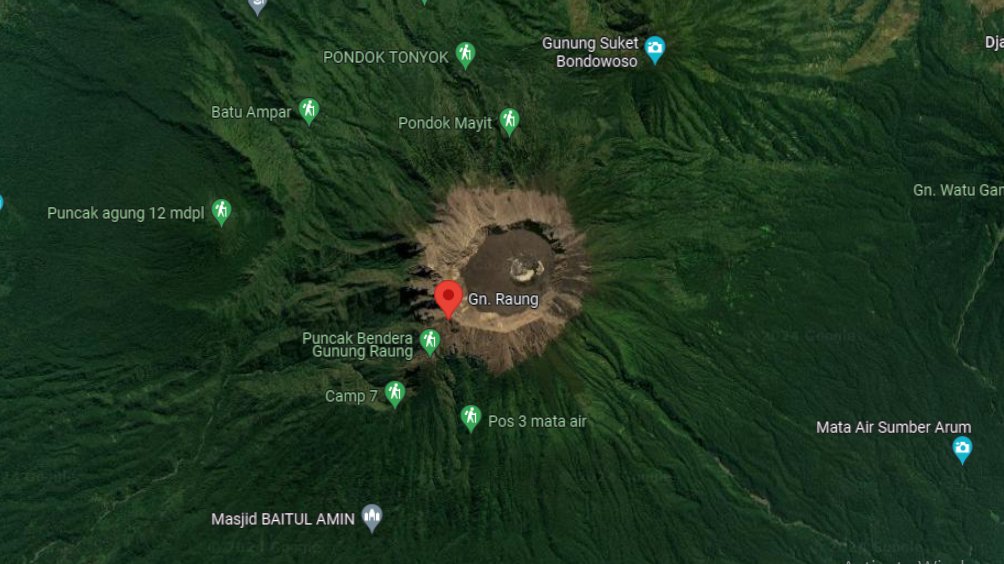 Gunung Raung, gunung api besar yang belum meletus besar sejak 207 tahun lalu