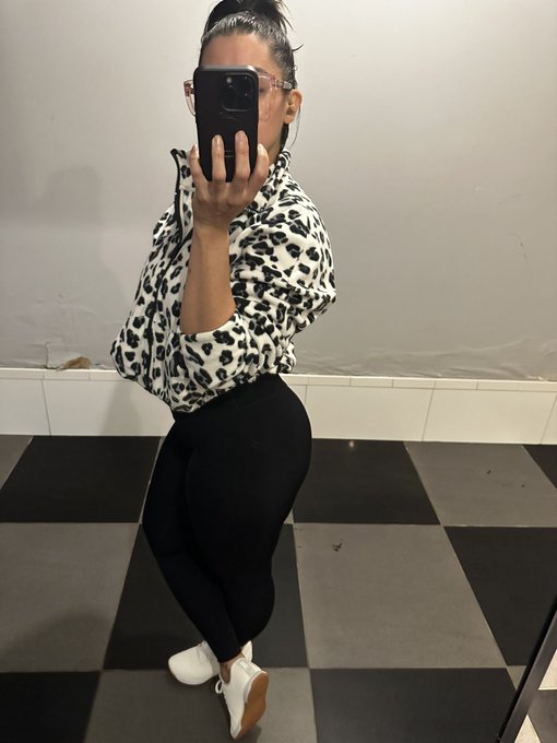 They say morning lifts are best. What say you? https://t.co/Gn2VCeKLoj<a href="/tag/newprofilepic"class="tags"><span>#newprofilepic</span></a>