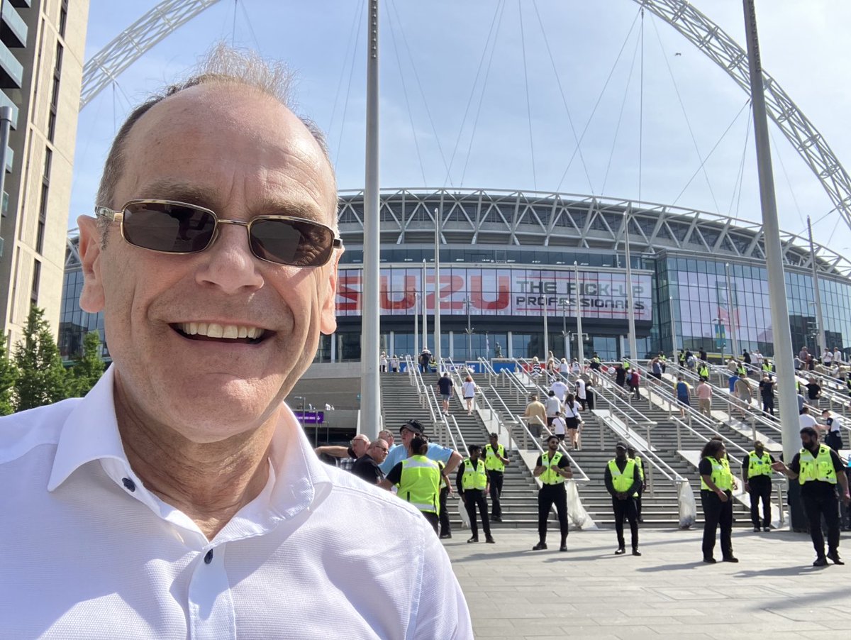 Last big ⁦@BBCLN⁩ gig - ⁦@IsuzuFATrophy⁩ final, ⁦@GatesheadFC⁩ v ⁦@SolihullMoors⁩ Be nice to go out reporting on a NE Wembley win 🤞