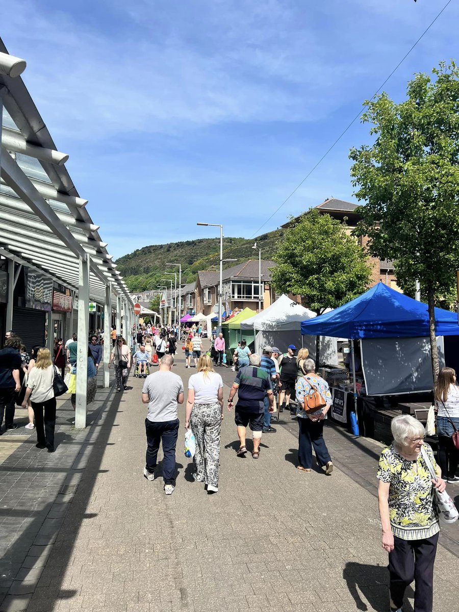 It was brilliant to see hundreds of people in town for Port Talbot Food Festival today, the town is abuzz and there are so many fantastic things on offer!

A huge well done to <a href="/VivaPortTalbot/">Viva Port Talbot</a> for pulling off another hugely successful event!
