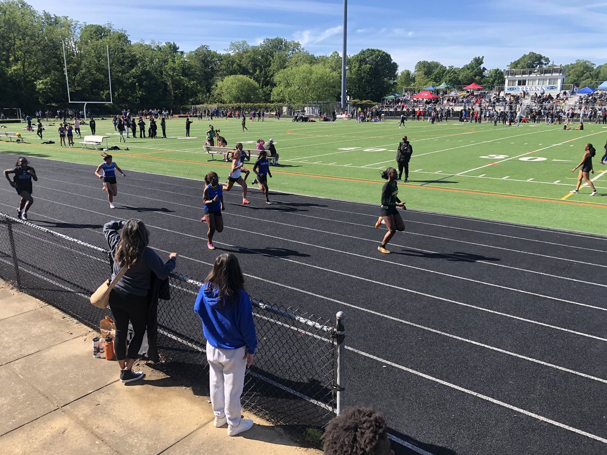 Come on over..MCPS County B’s has started at Einstein! These athletes are doing a great job! @MCPSAthletics @MBrown_Jr @aehsboosters @aehsxctf