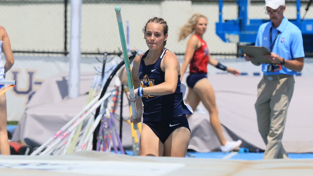 RacersXCTF's tweet image. Day 1️⃣ frames 📸

Follow along with Day 2 here! ⤵️

📺 t.ly/siCtr
📊 t.ly/rw8vh

#GoRacers🏇
