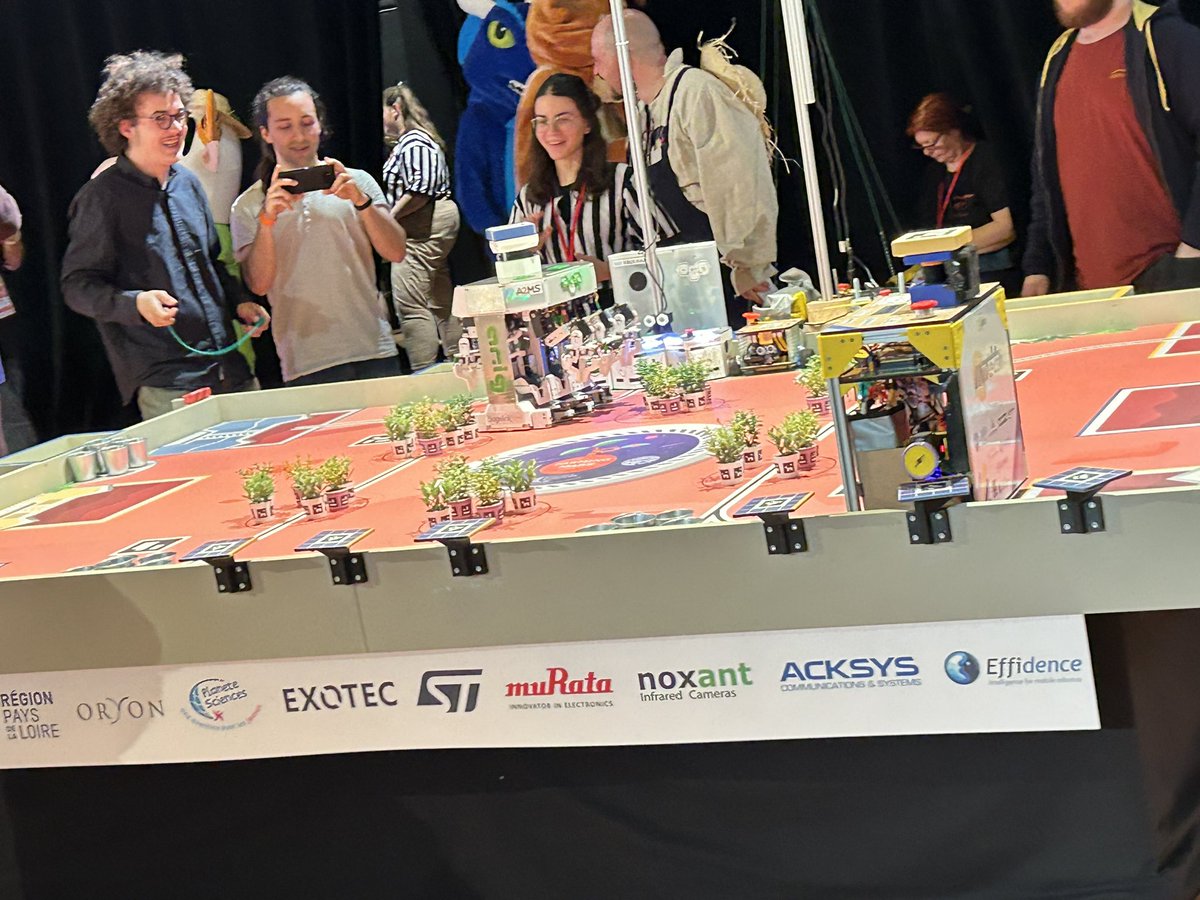 Coupe de France #robotique et #eurobot les Oudairies accueillent les petits génies de la robotique pour une compétition de folie ! <a href="/SeproGroup/">Sepro Group</a> <a href="/oryon85/">Oryon</a> <a href="/DepVendee/">Département Vendée</a> <a href="/paysdelaloire/">Pays de la Loire</a> <a href="/PlaneteSciences/">Planète Sciences</a> <a href="/icam_fr/">Icam</a>