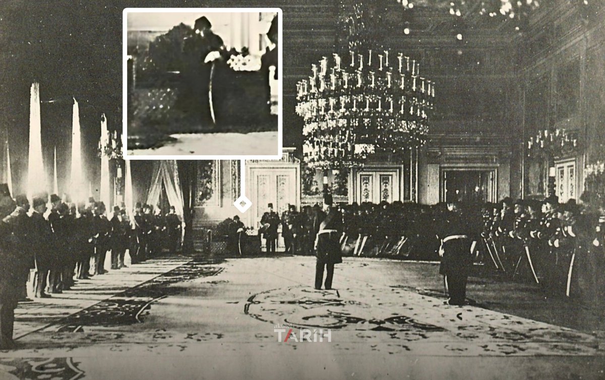 📸 Sultan II. Abdülhamid’in Yıldız Sarayı’nda bayramlaşma töreni sırasında çekilen bir fotoğrafı (Aziz Ogan Arşivi)
