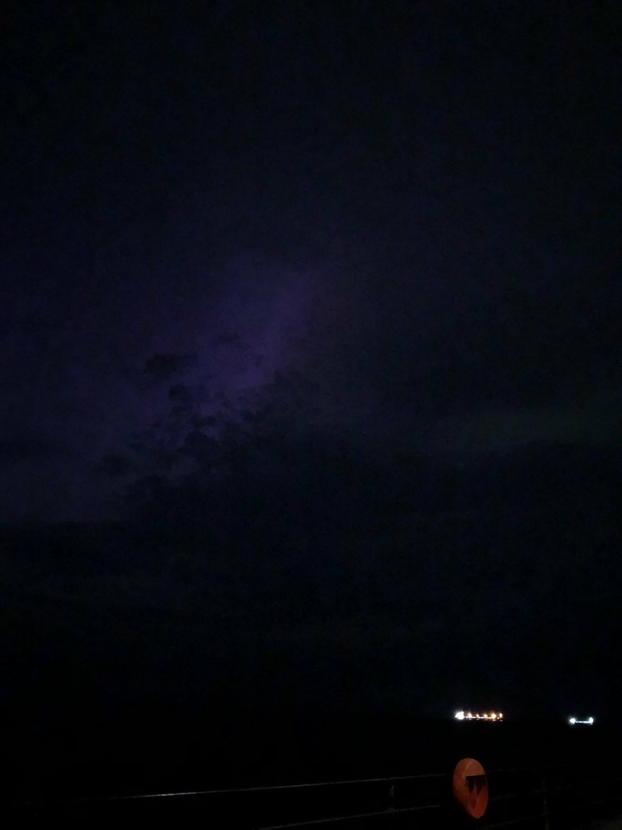 It's faint, but I saw it! #Auroraborealis
