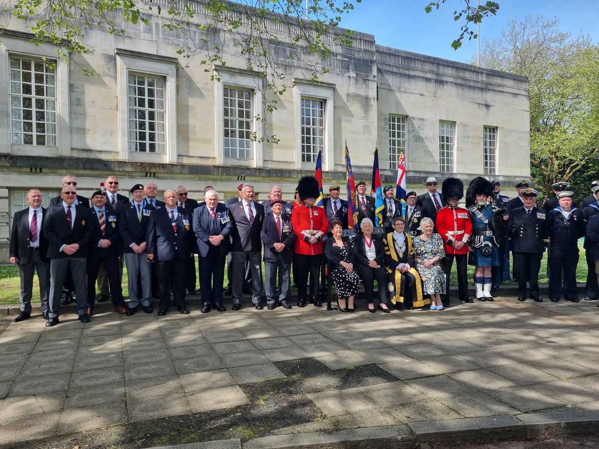 GrumpyVeteran2's tweet image. I attended a #Falklands memorial bench dedication in #Swansea this morning. It was fund raised and organised by a former Islander who would like to do the same in #Cardiff. Can anyone on here or in @cardiffcouncil point me in the right direction of who to contact. @Sean4Llandaff