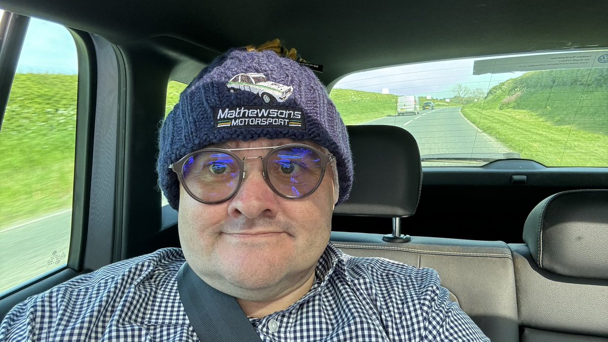 I’m a bit of a #BangersandCash fan so dropped into #ThorntonLeDale on Day 4 of my location filming to visit @DTMathewsons it’s +21c so what better thing to buy than a bobble hat! It might be +4c tomorrow folks! #NorthYorkshire #Staycation #BoardingNow
