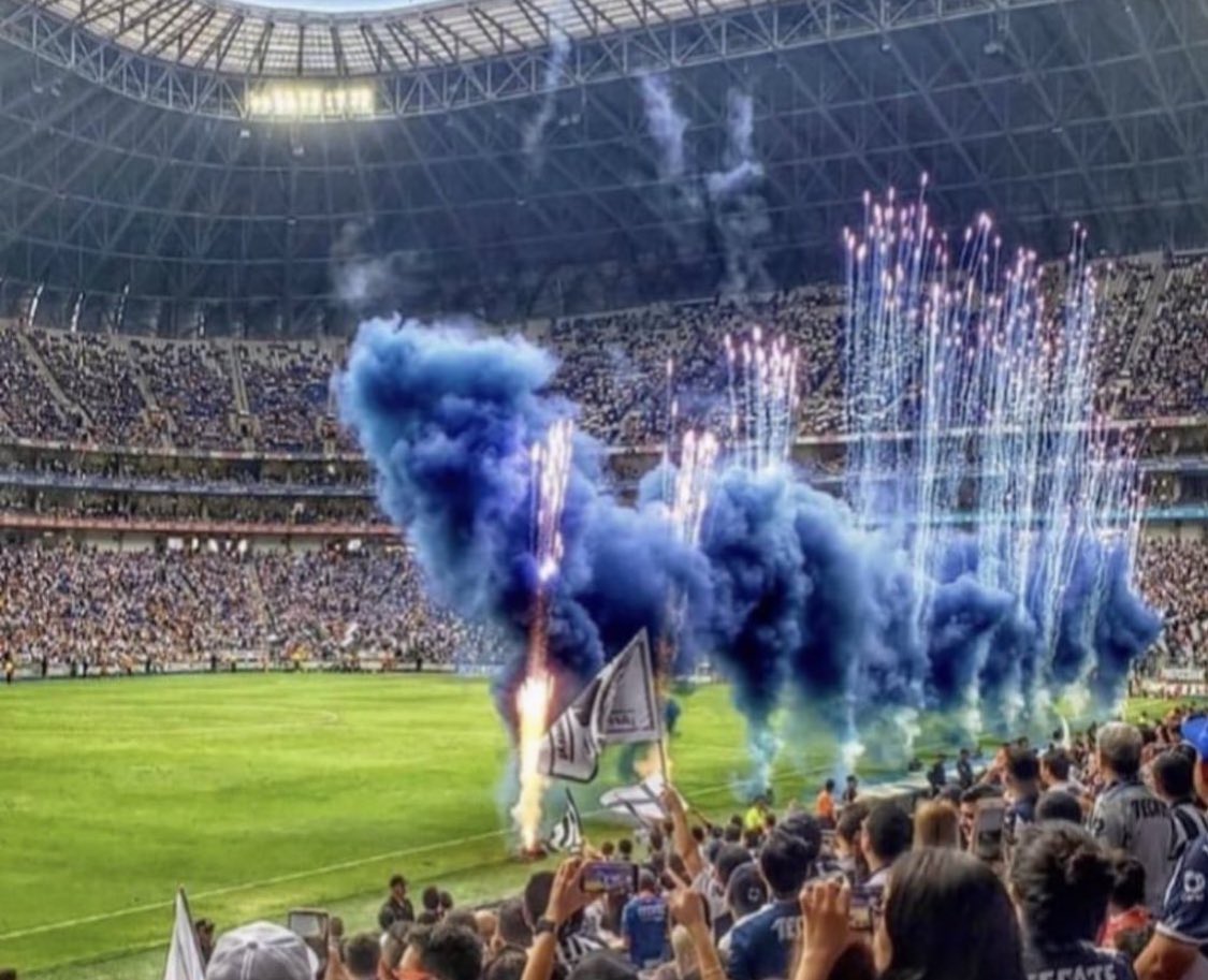 🚨 En #HeraldoDeportes #Monterrey 99.7 FM 📻 

Tenemos un boleto 🎫 de cortesía
<a href="/Rayados/">Rayados</a> vs #Tigres 
#ClasicoRegio137 
#EstadioBBVA 

Requisitos para participar:
- Sigue esta cuenta
- Comparte este post

* Este Domingo daré a conocer al ganador (a)