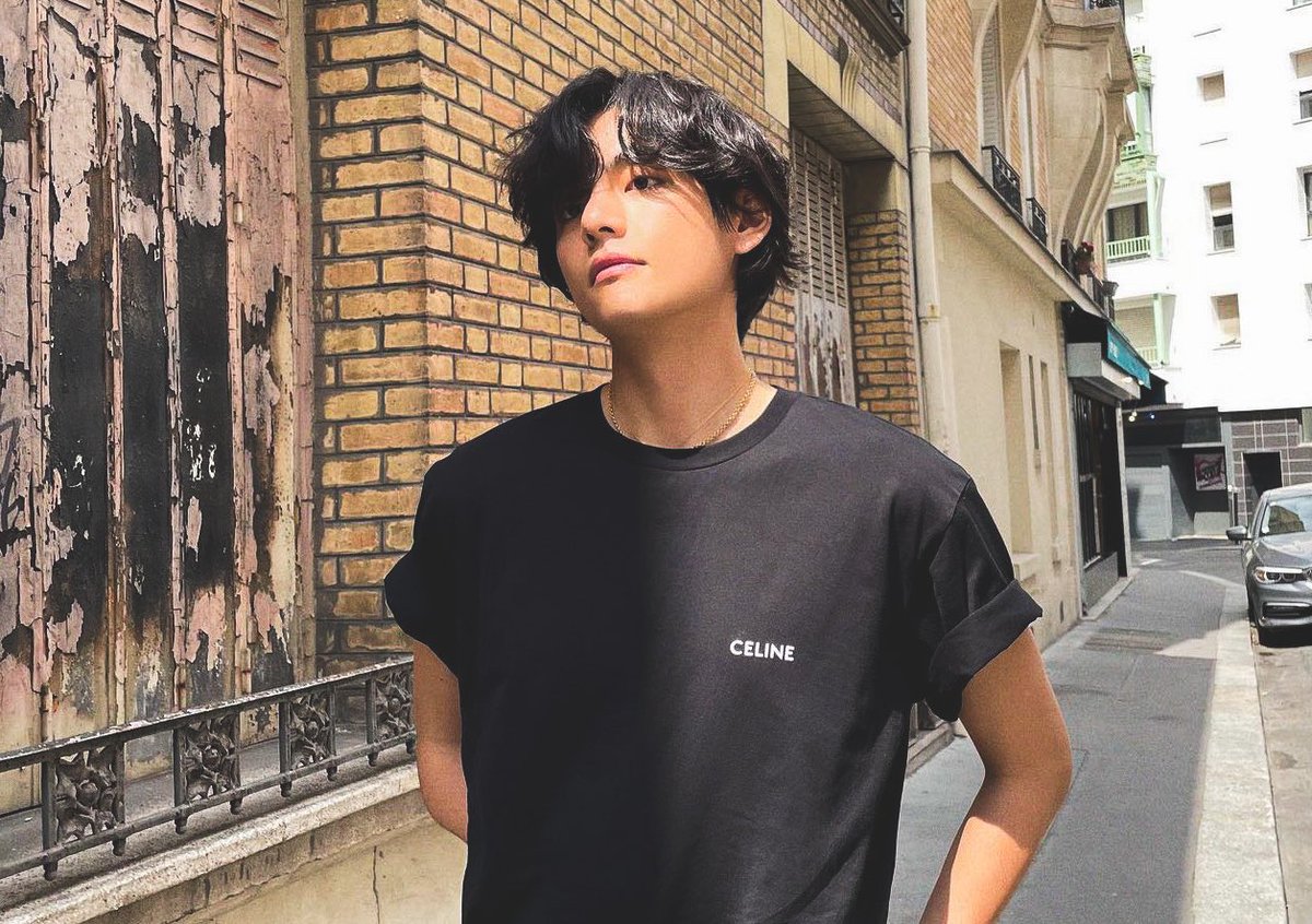 pov: spending a day out in the city with the ultimate best friend taehyung ♡