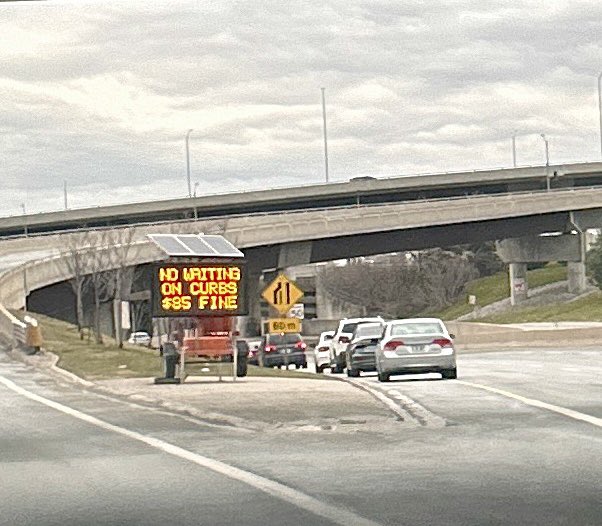 TorontoPearson's tweet image. Please keep our roads safe. If you park illegally on the roadsides leading into the terminals, a photo will be taken of your licence plate and a $85 payment notice will be sent to your home address.