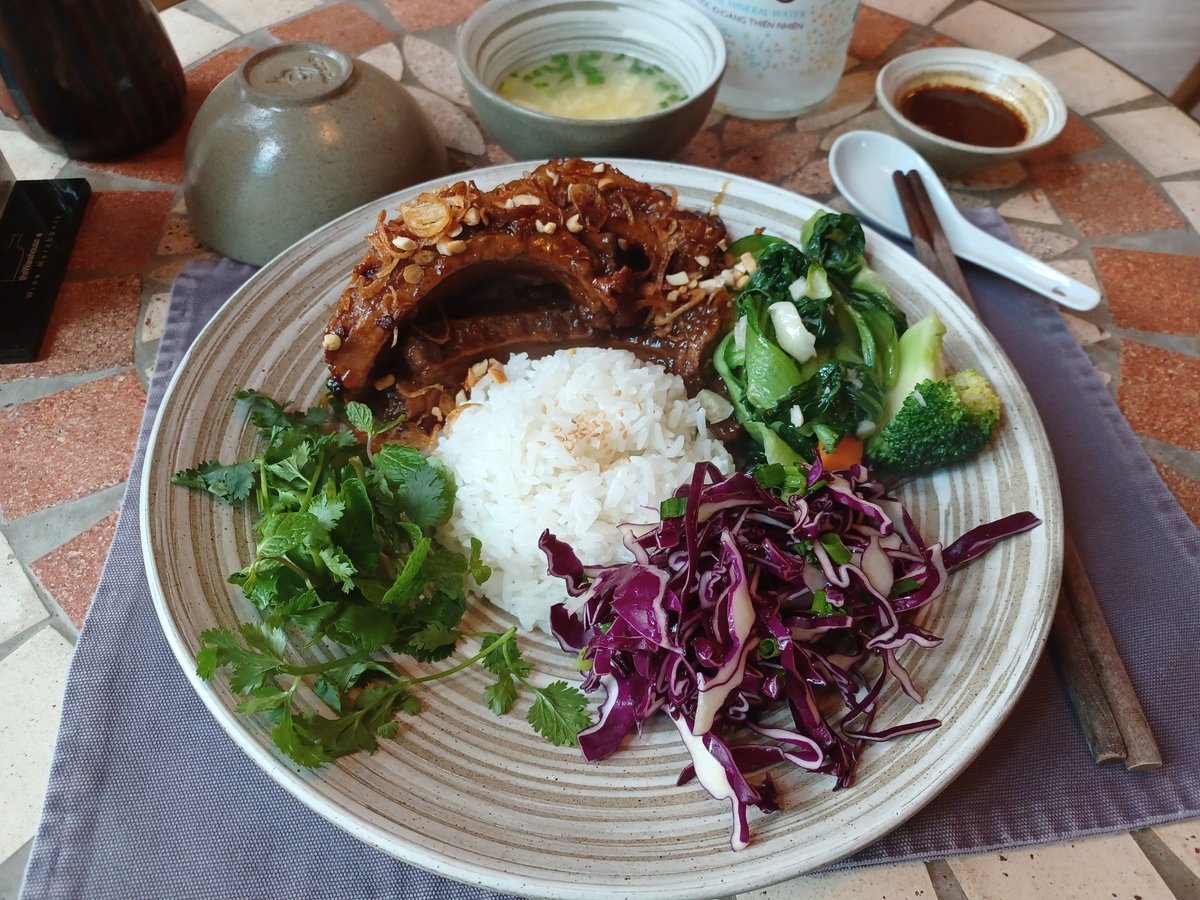 Finger-licking pork ribs at Chào Bạn #BibGourmand #Hanoi #Vietnam guide.michelin.com/gb/en/ha-noi/h…