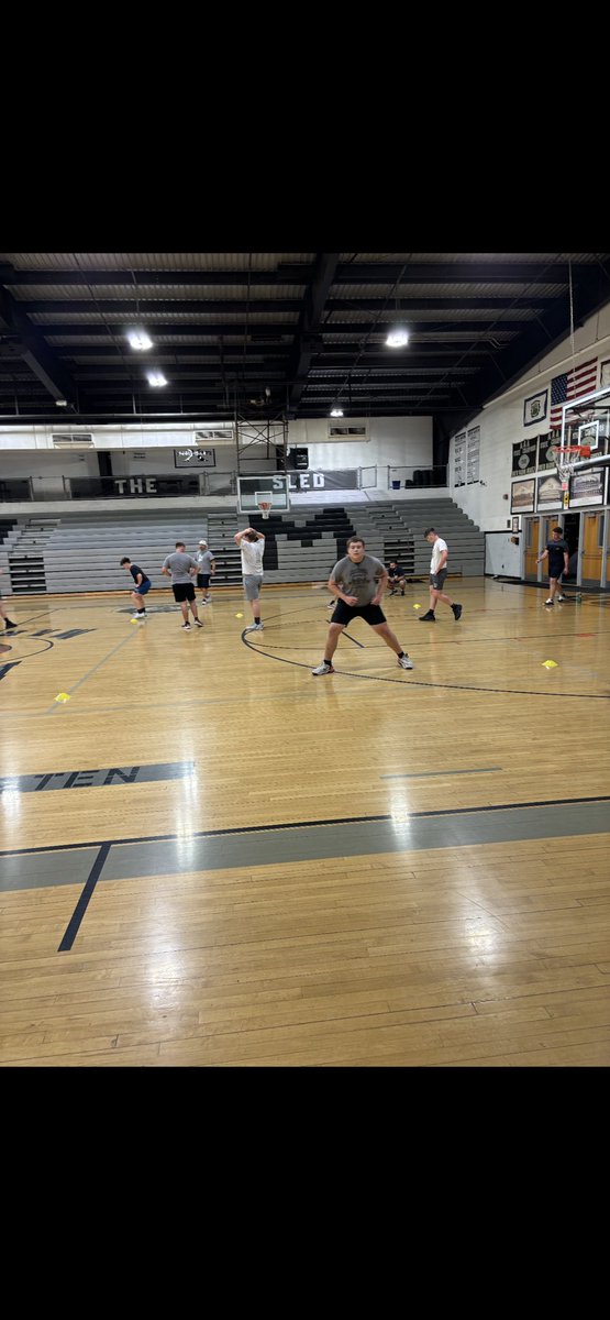 Coach_Starsick's tweet image. First “Tour of Duty” for the Dawgs
#SWNP