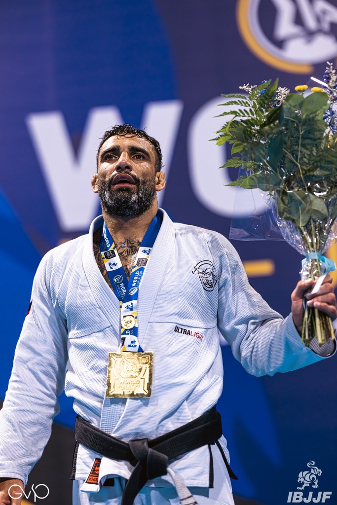 We want to wish a very happy birthday Hall of Fame member, 8X World Champion, 8X Pan Champion, 2X European Champion and 3X Brasileiro Champion Leandro Lo! Leandro Lo forever!