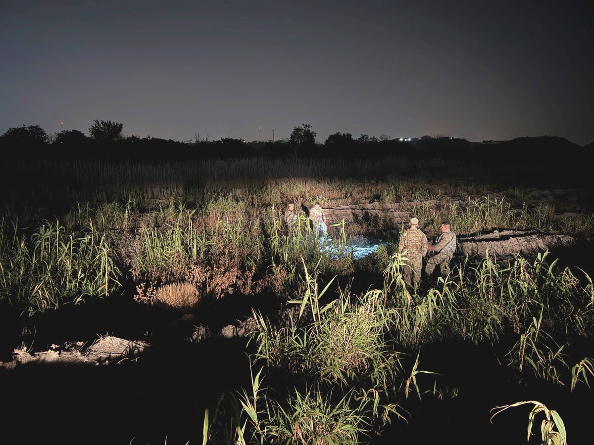 Texas and Louisiana National Guard Soldiers conduct a night patrol this week to deter, prevent and interdict transnational criminal activity, human trafficking, and illegal immigration. #OperationLoneStar.