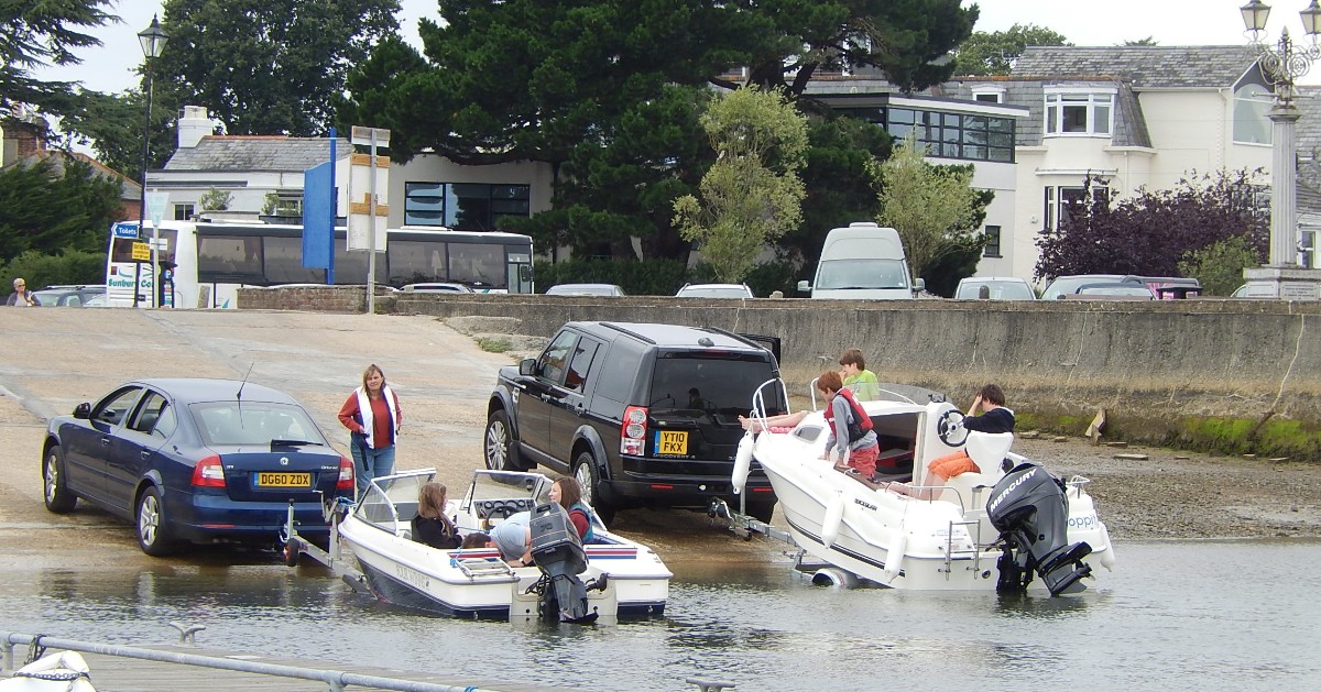 Planning to tow your boat abroad? Avoid a customs headache! Most people towing their boat to the EU pass through customs without any issues. But we have heard from a handful of members who have encountered questions at the border. Read our advice today - rya.org/u2sT50RvMiY