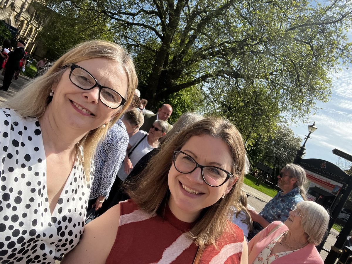 editgirl1's tweet photo. Proud  to attend the Civic Service for Cllr Jenny Flood, Mayor of Chesterfield this morning with @CalRWade.

As ever the event was well organised by @ChesBC and it was lovely to parade through a busy town centre in the sunshine. 

Lovely to meet @DerbyshireHS too! https://t.co/WhMvSnbMT8