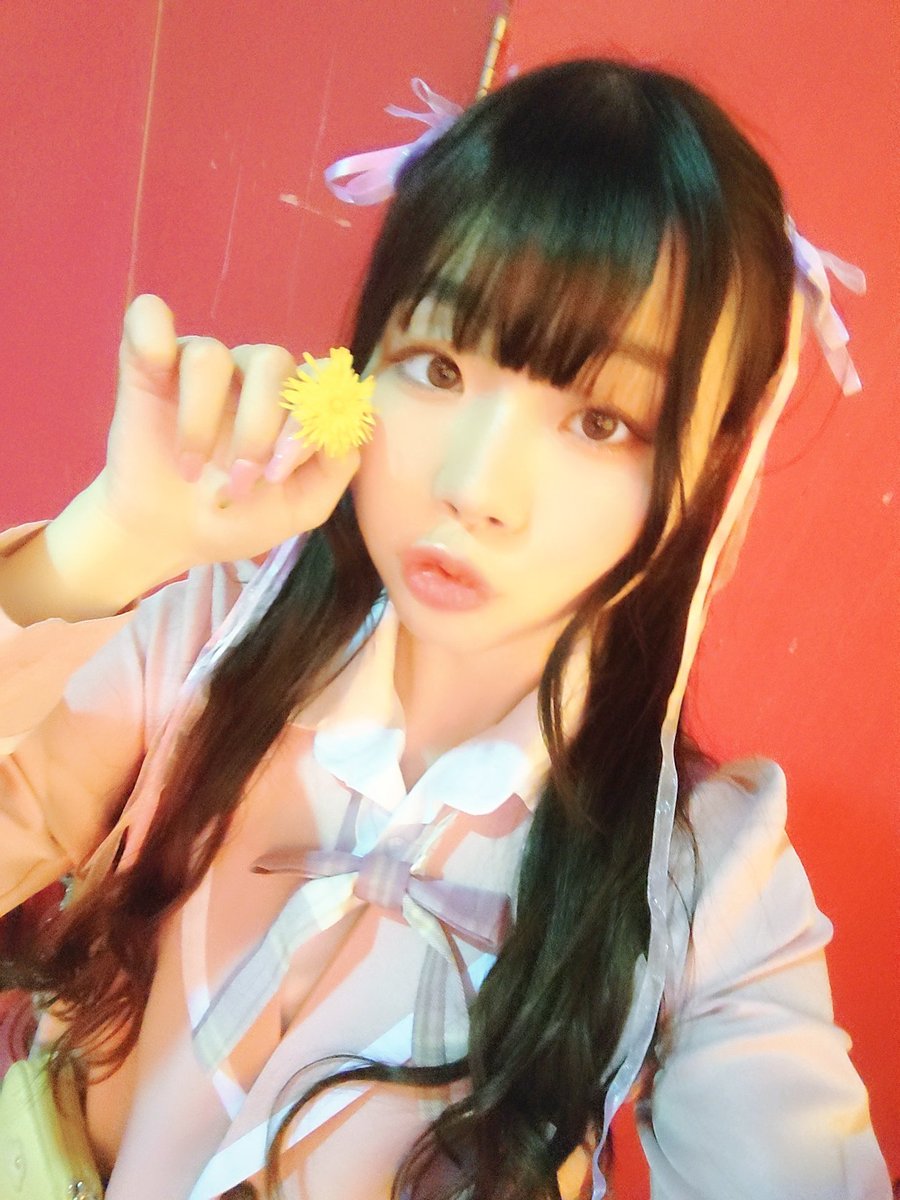 NIINA__LB's tweet photo. グリラン1日目~!!!
ありがとうございました☺🙏
少しでも七嶋という存在を知って貰えたら嬉しいです!!!😈

明日も楽しい一日になりますように!!!

ワンホワさんの
まりかちゃんとめぇりんちゃんに
たんぽぽ貰ったの嬉しすぎたから自慢させて~!!!!!🥰 https://t.co/diAZvKqB72