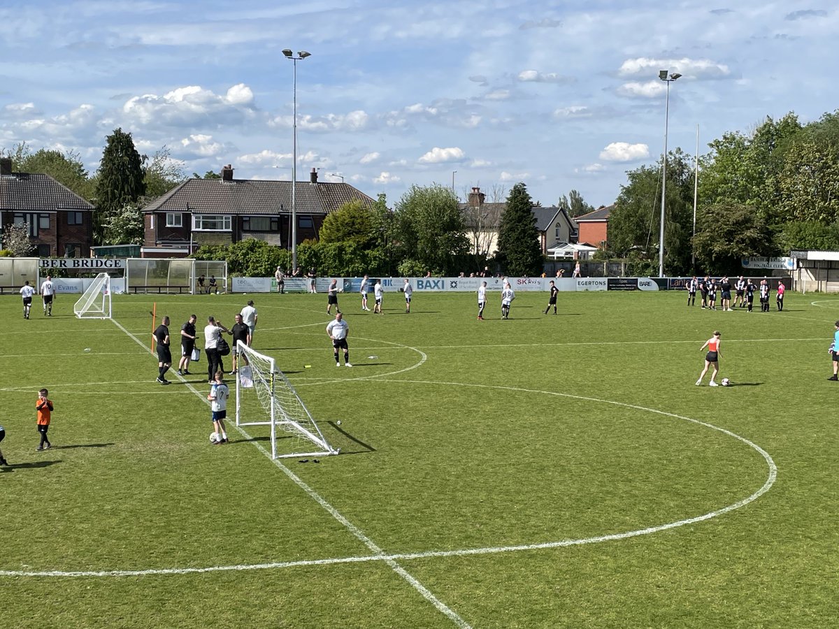 It’s a Brownedge Road derby in the 2nd semi final of the Vets Tournament here at the SFC as our @bambervets take on ⁦@LSGFC⁩ Vets. #UpTheBrig