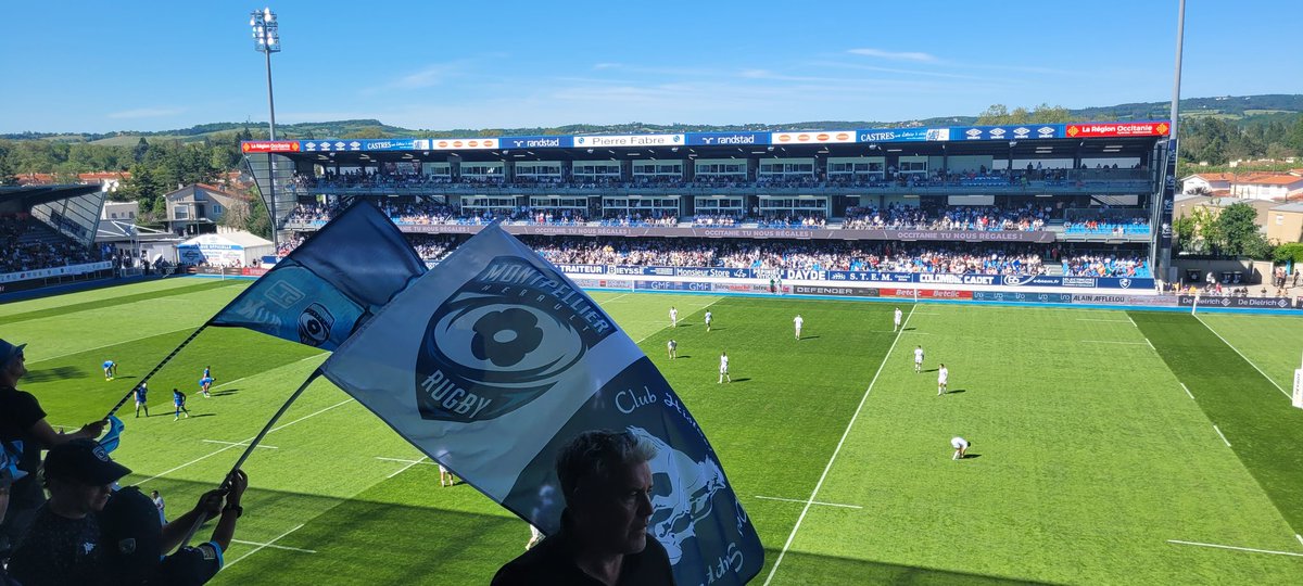 Avec les @ClapasCistes au stade Pierre Fabre à Castres pour supporter le @MHR_officiel dans un match crucial! Allez #MHR 🏉