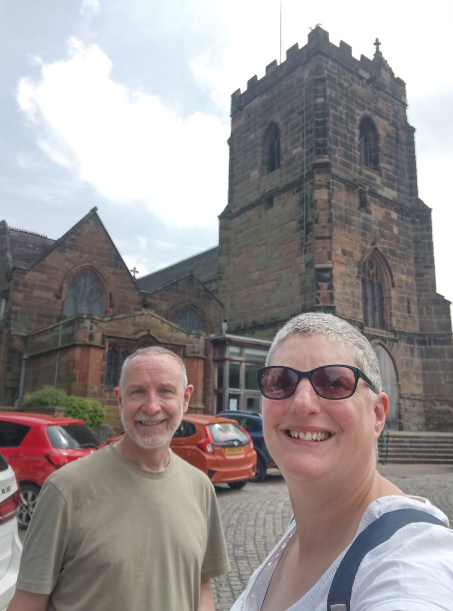 Had a great time exploring @RoyalSutColTC heritage trail with @johnfkilcoyne in the sunshine. A really interesting walk around the town learning about the buildings & fabulous architecture from different eras. Called in to the Sutton Coldfield Society of Artists exhibition too.