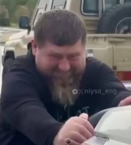 Russian propaganda:
*trying to prove to us that Kadyrov is healthy.

Meanwhile Kadyrov: