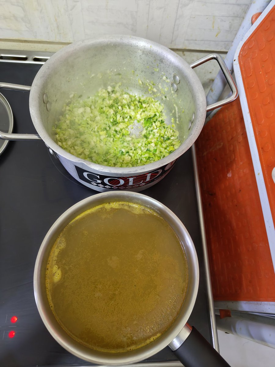 Infosec_4_all's tweet photo. Tonight I decided to cook potato leek soup. It came out delicious.
#AbuDhabi #cybersecuritychef https://t.co/92cxmZTLiu