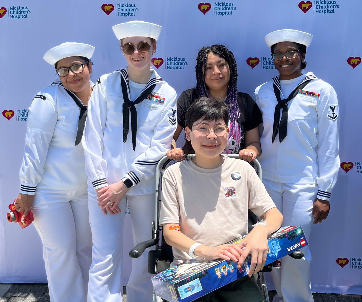 fleetweekmiami's tweet photo. In addition to being skilled warfighters, our service members are good neighbors who care about the communities in which they live and those they visit. 

Marines and Sailors handed out toys during an event at @Nicklaus4Kids as part of #FleetWeekMiami. https://t.co/73UTSedNrF