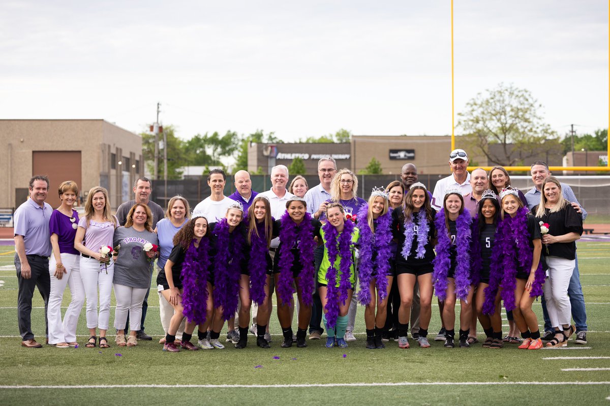 DGNGirlsSoccer's tweet photo. 2024 Senior Day in the books! So much 🫶🏻 for our 10 Seniors! We had a great day celebrating them and their commitment to DGN Soccer on Wednesday! We are proud of you! Thank you @AmyGoray for the amazing pics! 💜🎓⚽️🫶🏻 #classof2024 #wearedgn @dgnathletics https://t.co/bvnQugkYvd