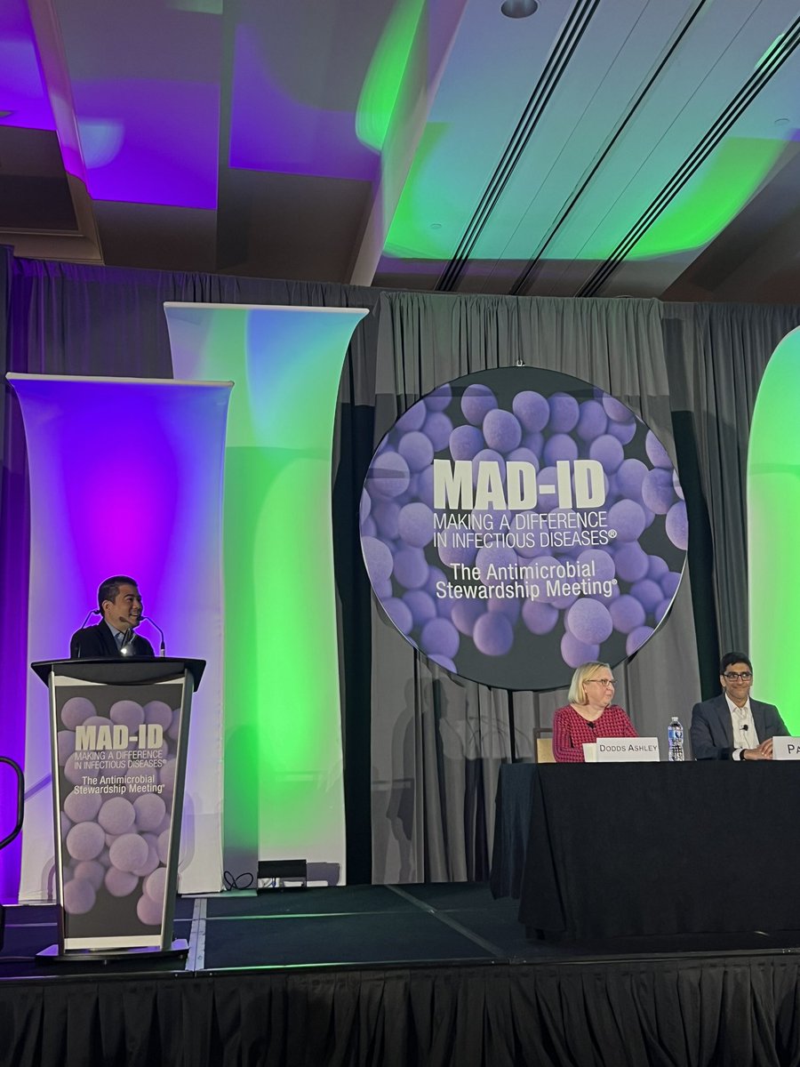 Wonderful session and moderator @DHpharmd  👏  can AI change stewardship practices ? 🤔  #techinnovations in #antimicrobial #stewardship #MADID2024
