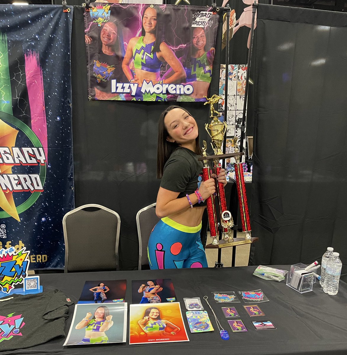 Come by Nostalgia Con TODAY!!! You can hang out with myself and my BFF the @MissionProWres Cup! Here are all my appearance times: 🖊️: 10 am-11 am 💪 (Wrestling): 11:45 am 🖊️: 12:00 pm- 5 pm See yah soon! 💜💚