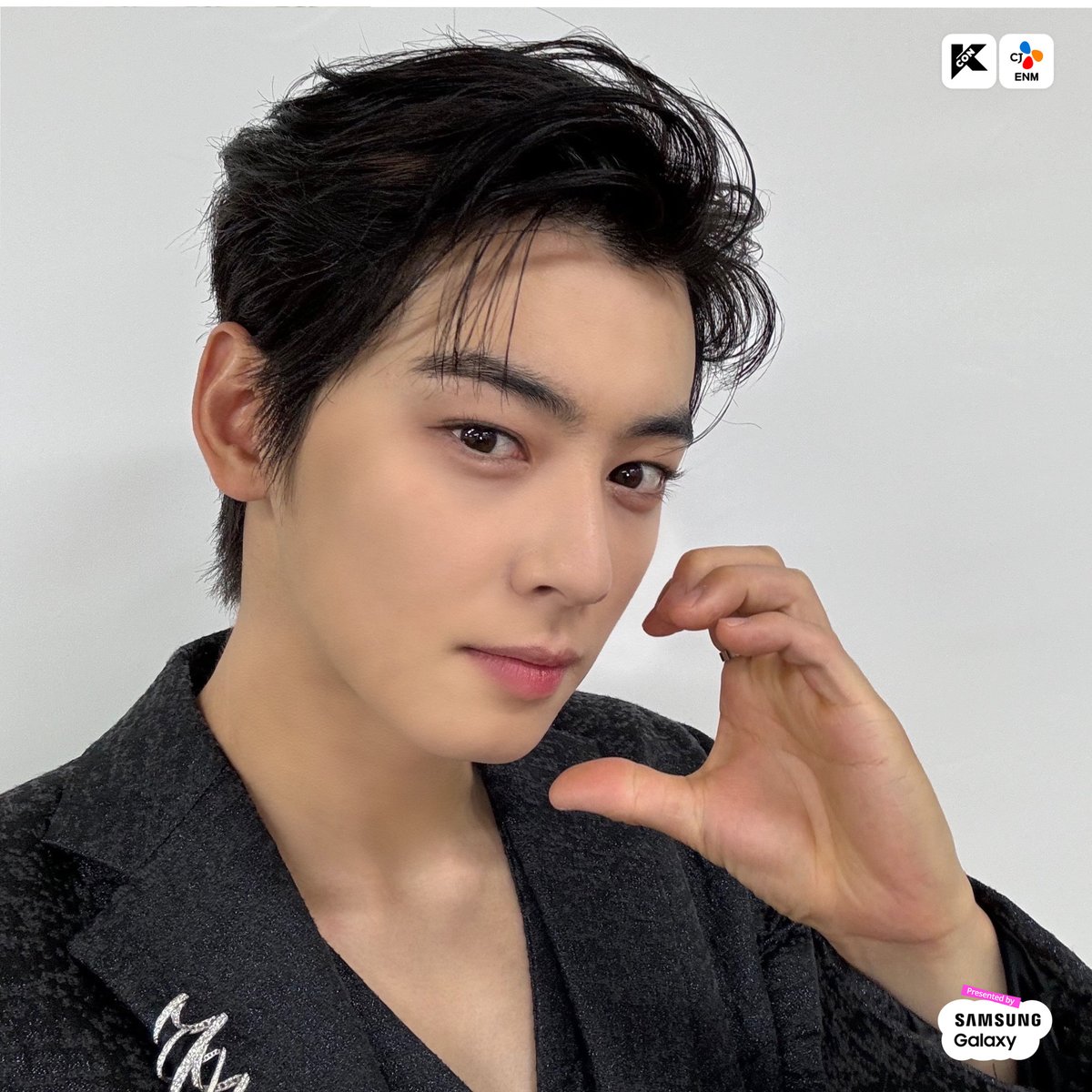 KCON_official's tweet photo. [#KCONJAPAN2024]

💖 #CHAEUNWOO #ASTRO SELFIE
📍 MAY 11 (SAT)

The GOAT 👑
歴代最高 👑

🎈2024.05.10.-05.12
✨Let's #KCON! https://t.co/ZThrSlcNtl