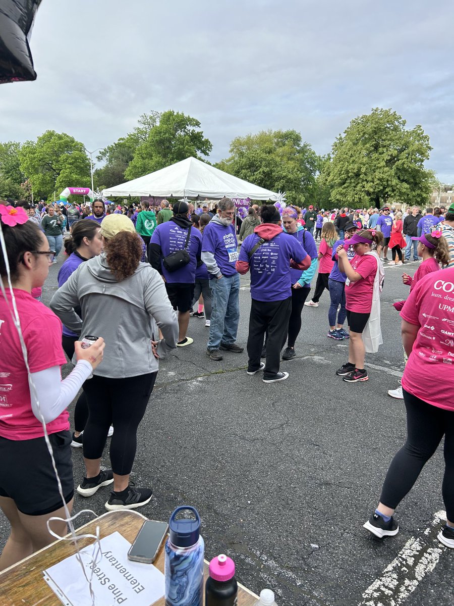 pinestreetelem's tweet photo. Another great season with AMAZING girls, coaches, and running buddies! ⁦@PalmyraSchools⁩ ⁦@GOTR_MidStatePA⁩ #funmorning https://t.co/AQIVoNQdow