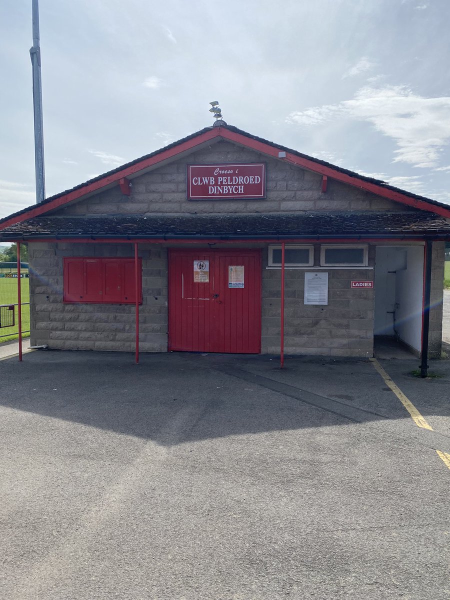 One last visit today before work begins on the new community facility at Denbigh Town Football Club @DenbighTownFC @LisiJ09 ⚽️🏴󠁧󠁢󠁷󠁬󠁳󠁿🏟️