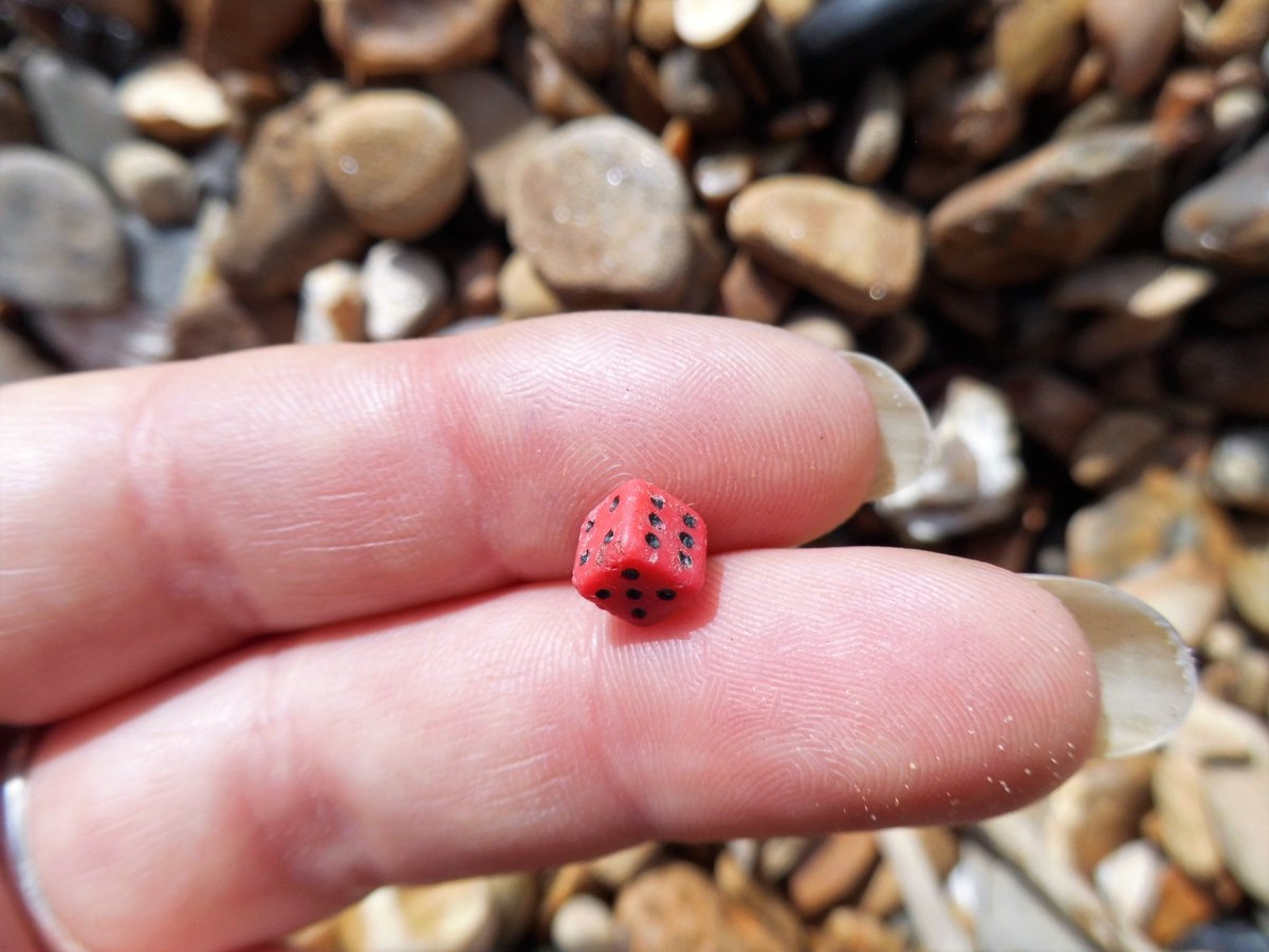 From The Archives: Life is Just a Roll of the (Tiny) Dice!! 🧜‍♀️🦀😄🌊🎲 #beachfinds #DICE #lucky #cullercoats #beachcombing